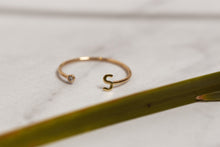 Load image into Gallery viewer, Initial Dainty Ring - PrettynGoldd
