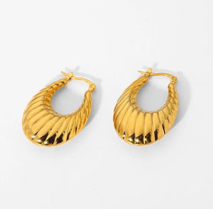 Margret Hoops - PrettynGoldd